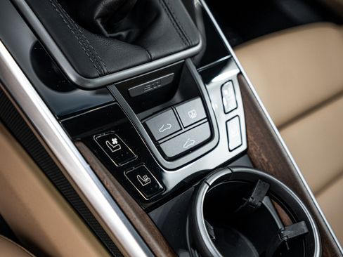 Certified 2024 Porsche 911 Carrera 4S image 17