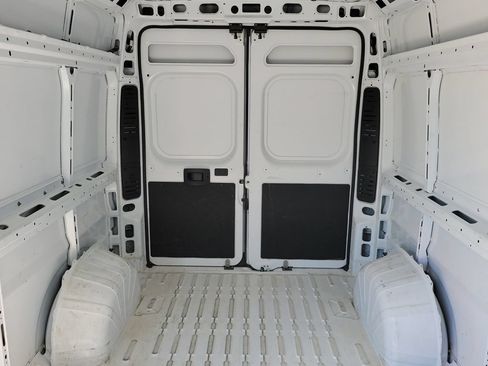Used 2025 RAM ProMaster 2500 w/ Convenience Group FWD image 13