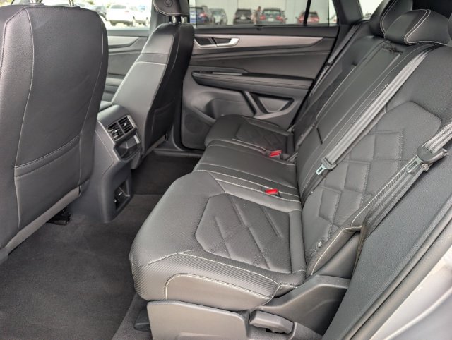 Used 2026 Volkswagen Atlas Cross Sport SE FWD image 24