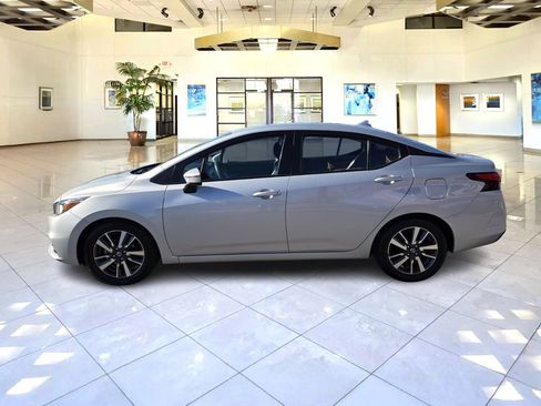 Used 2020 Nissan Versa SV FWD image 8