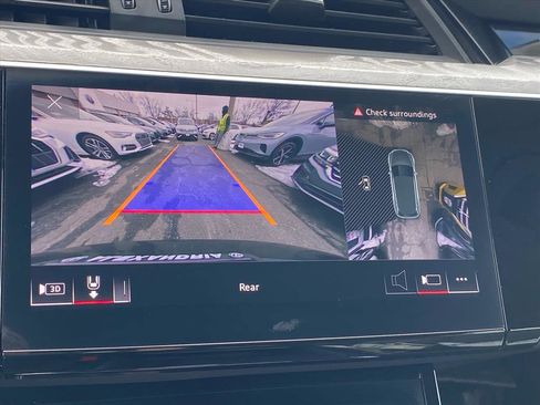 Used 2023 Audi e-tron Premium Plus w/ Premium Plus Package image 15