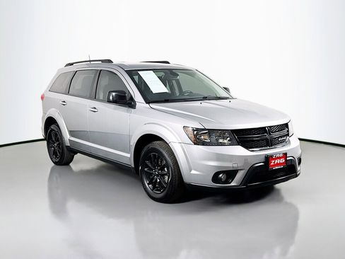 Used 2019 Dodge Journey SE w/ Connectivity Group image 7