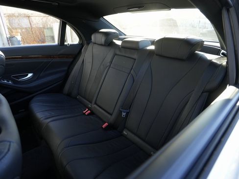 Used 2014 Mercedes-Benz S 550 Sedan image 20