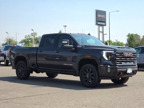 Used 2024 GMC Sierra 2500 AT4 w/ AT4 Premium Plus Package AWD/4WD image 2