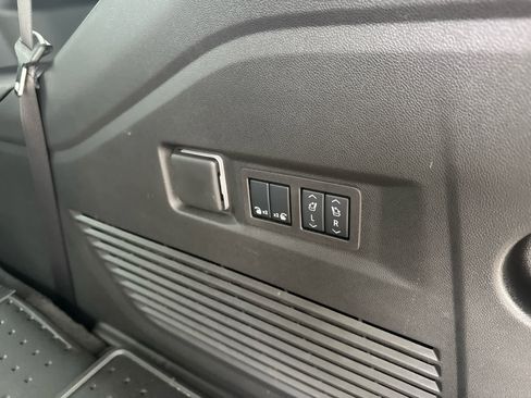 Used 2025 Chevrolet Tahoe High Country image 76