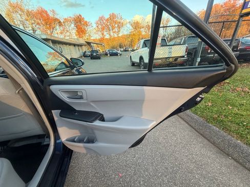 Used 2015 Toyota Camry LE image 16