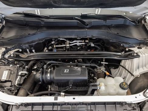 Used 2022 Ford Explorer Limited AWD/4WD image 3