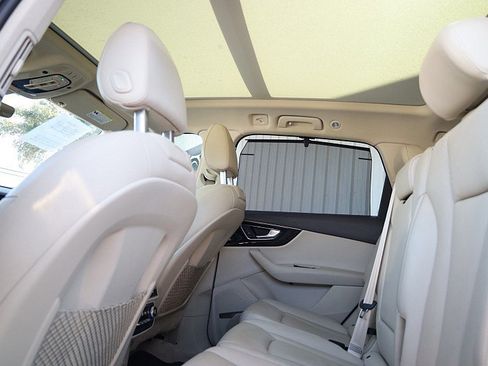 Used 2019 Audi Q7 3.0T Prestige w/ Prestige Package image 28