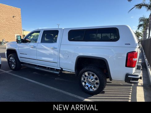 Used 2016 GMC Sierra 2500 Denali w/ Duramax Plus Package image 4
