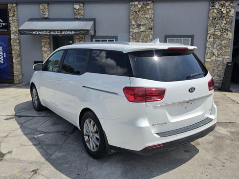 Used 2019 Kia Sedona EX FWD image 6
