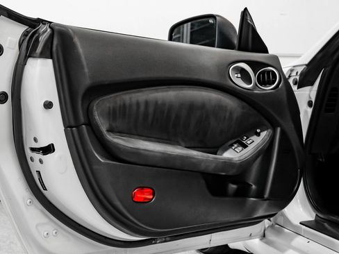 Used 2013 Nissan 370Z Touring w/ Sport Pkg RWD image 40