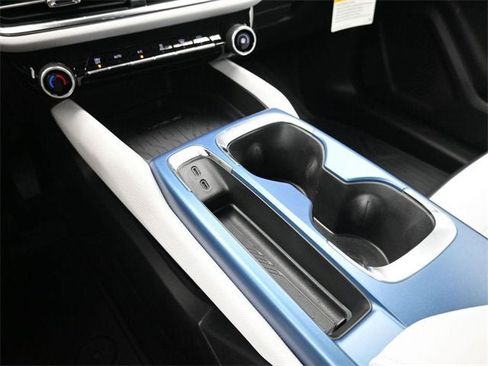 New 2026 Chevrolet Equinox EV LT image 32