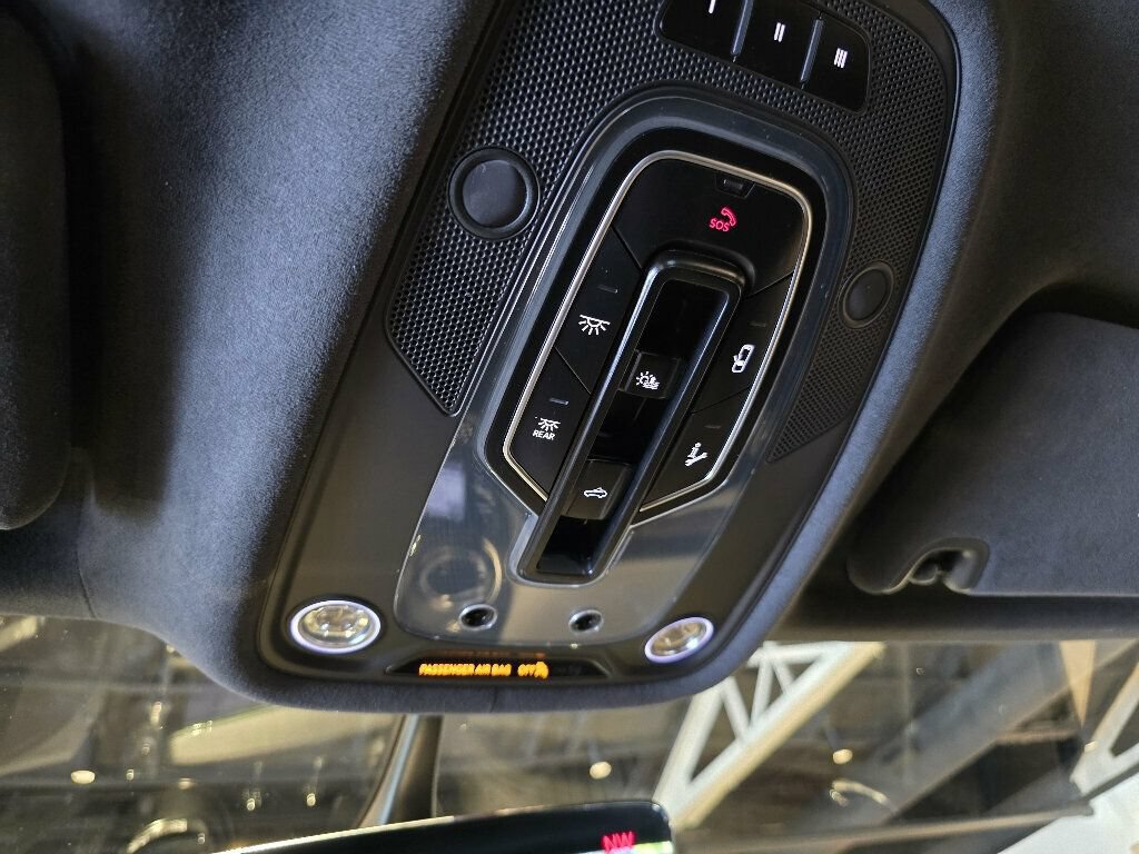 Used 2019 Bentley Bentayga AWD/4WD image 14