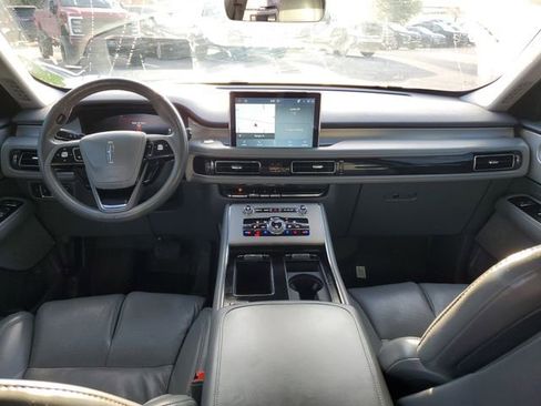 Used 2021 Lincoln Aviator Reserve w/ Equipment Group 201A image 10