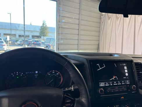 Used 2022 Nissan Frontier Pro-X RWD image 20