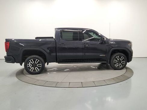 Used 2023 GMC Sierra 1500 AT4 w/ AT4 Premium Package AWD/4WD image 8