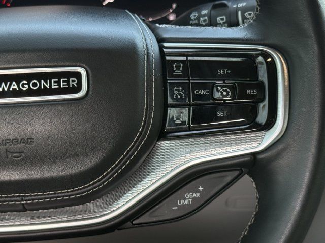 Used 2023 Jeep Grand Wagoneer Series II w/ Flexible Seating Group AWD/4WD image 16