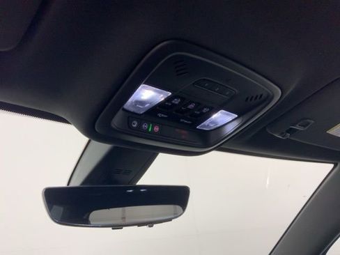 Used 2022 Chevrolet Traverse High Country image 22