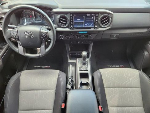 Used 2022 Toyota Tacoma TRD Off-Road AWD/4WD image 23
