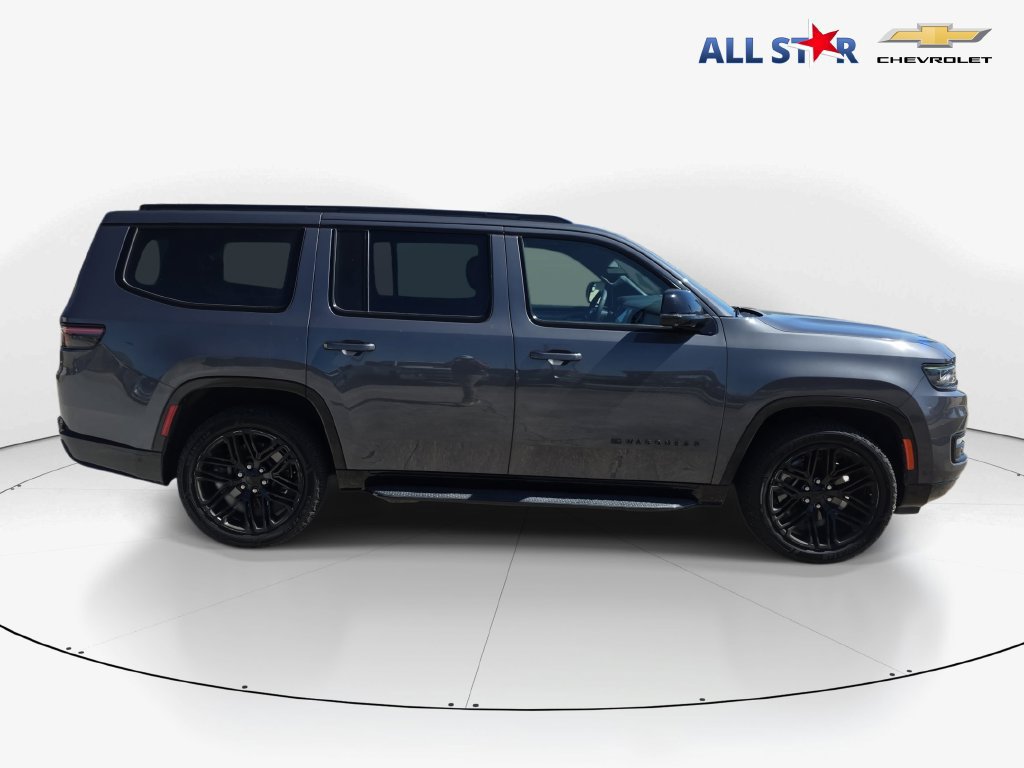 Used 2023 Jeep Wagoneer Series II RWD image 2