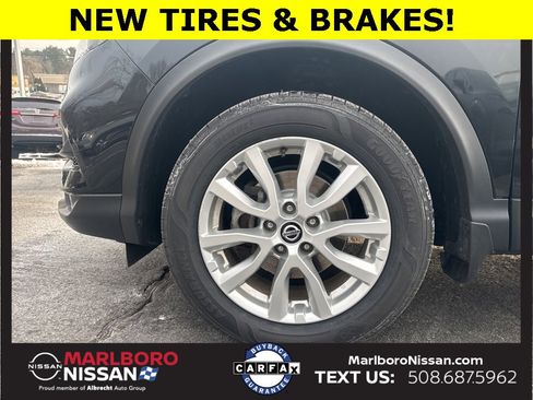 Certified 2022 Nissan Rogue Sport SV w/ Technology Package image 11