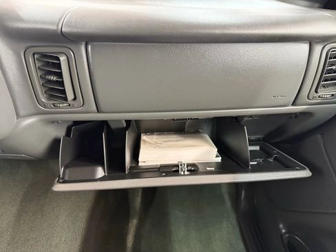 Used 2006 Chevrolet Silverado 1500 LT image 21