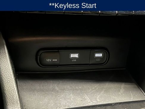 Used 2023 Kia K5 GT-Line image 11