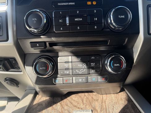 Used 2017 Ford F250 Lariat w/ Lariat Ultimate Package image 18