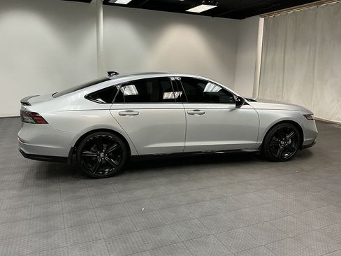 Used 2024 Honda Accord Sport image 6