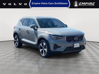 Certified 2025 Volvo XC40 B5 Core w/ Climate Package