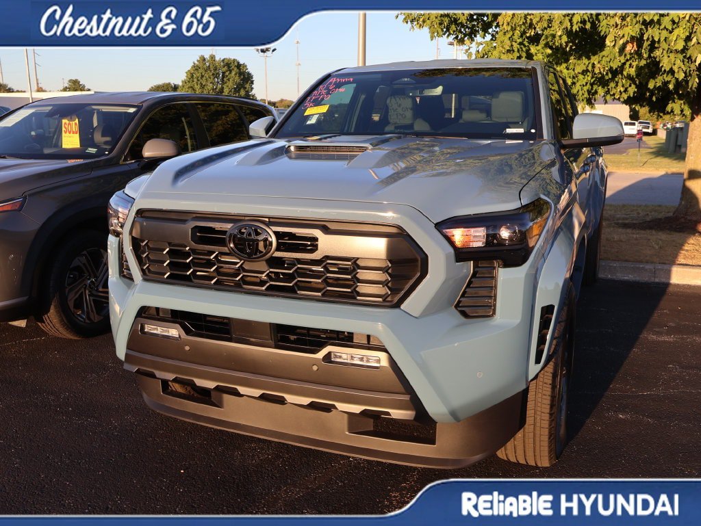 Used 2026 Toyota Tacoma TRD Sport w/ TRD Sport Upgrade Package AWD/4WD image 7
