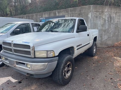 Used 2001 Dodge Ram 1500 Truck ST image 6