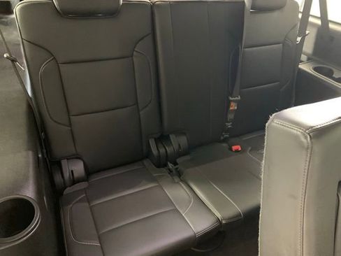 Used 2019 Chevrolet Suburban LT image 28