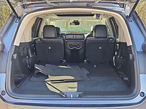 Certified 2025 Honda Pilot Touring image 29