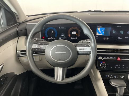 Used 2025 Hyundai Tucson SEL FWD image 12