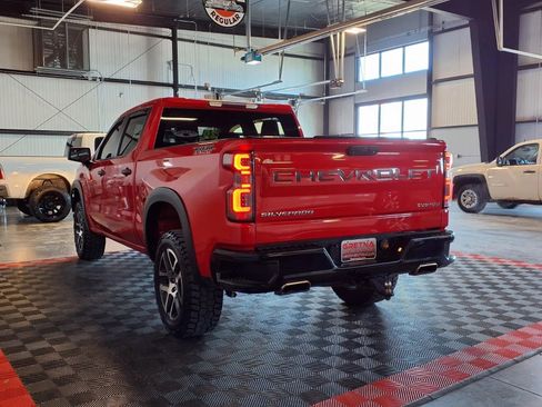 Used 2020 Chevrolet Silverado 1500 Custom Trail Boss w/ Custom Convenience Package image 4