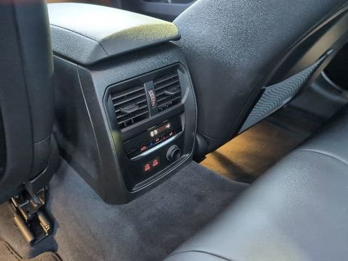 Used 2019 BMW 330i Sedan w/ M Sport Package image 26