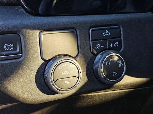 Used 2022 Chevrolet Silverado 1500 LT w/ Texas Edition Plus image 15