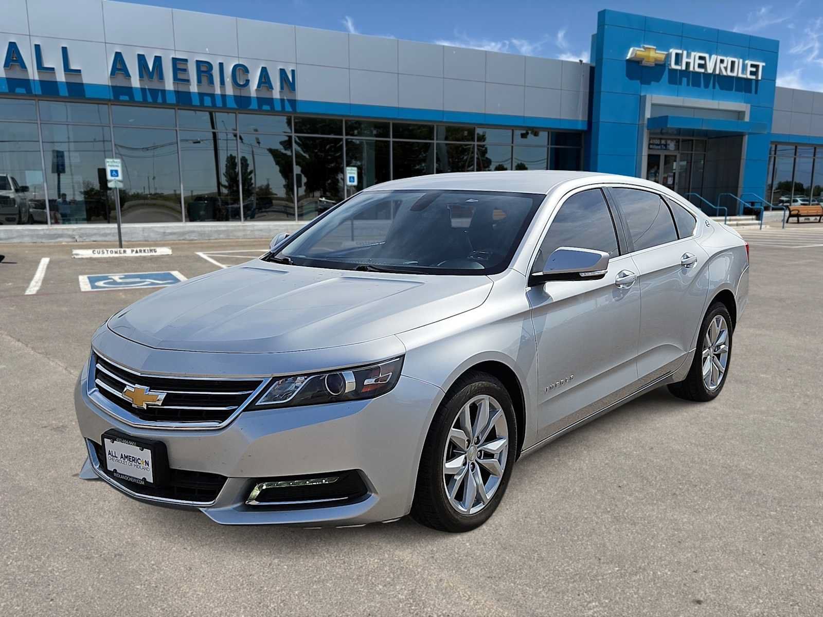 Used 2018 Chevrolet Impala LT FWD image 4