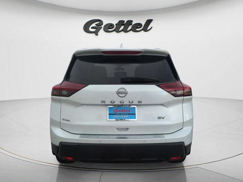 Certified 2024 Nissan Rogue SV w/ SV Premium Package FWD image 6