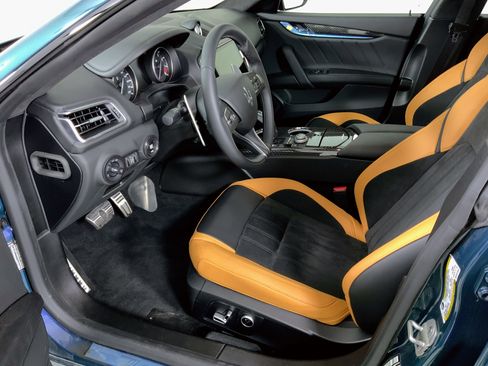 Used 2024 Maserati Ghibli Trofeo image 22