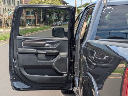 Used 2020 RAM 1500 Laramie RWD image 10