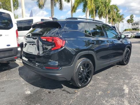 Used 2019 GMC Terrain SLT w/ Black Edition image 3