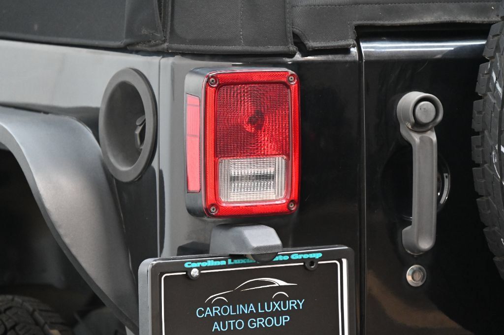 Used 2015 Jeep Wrangler Sport w/ Quick Order Package 23S AWD/4WD image 15