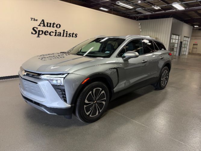 Used 2024 Chevrolet Blazer EV LT AWD/4WD image 1