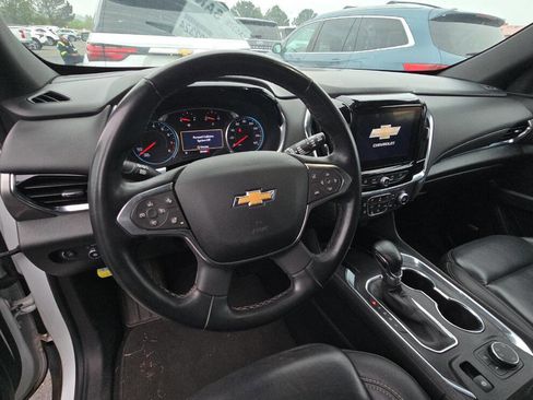 Used 2023 Chevrolet Traverse LT w/ LT Premium Package image 12