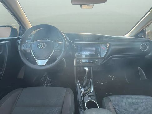 Used 2019 Toyota Corolla LE FWD image 11