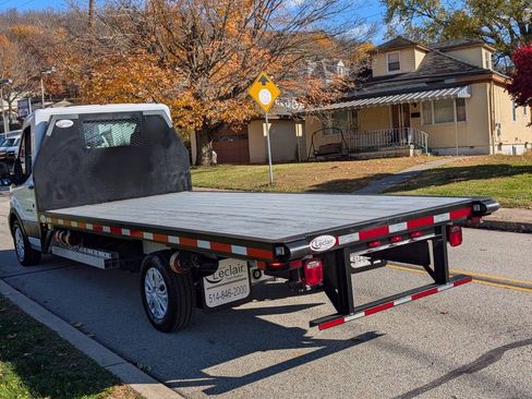 Used 2023 Ford E-Transit image 8
