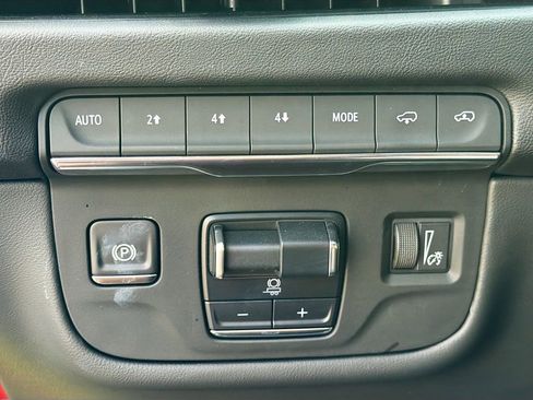 Certified 2025 Cadillac Escalade Sport w/ Touring Package AWD/4WD image 38