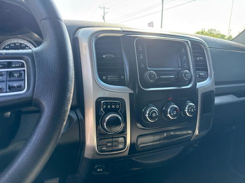 Used 2015 RAM 1500 Classic SLT AWD/4WD image 12